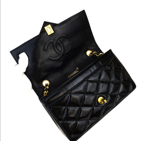 AUTHENTIC CHANEL PURSE - Picture 2 of 3